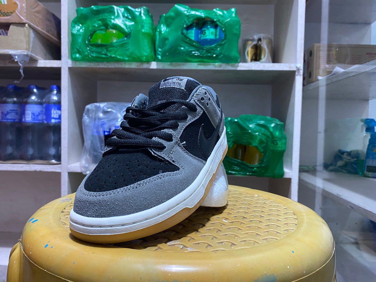 SB DUNK LOW PRO