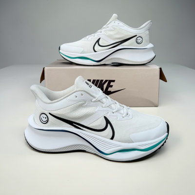 Zoom X Smiley White Multi